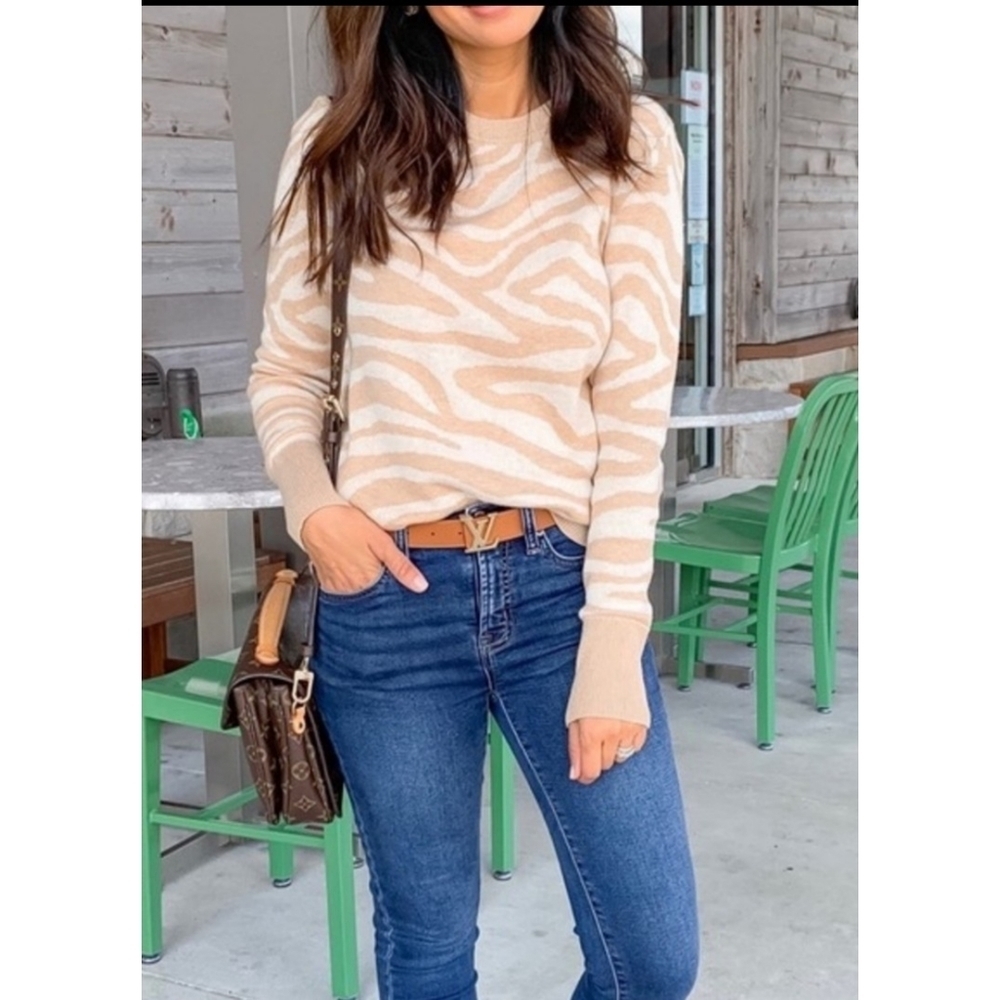 A New Day Zebra print Sweater Tan & Cream Size XS